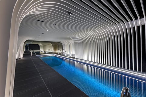 SKYE Suites Sydney - Hotel Gold Coast 10