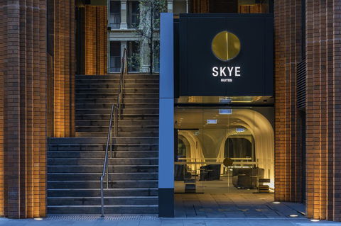 SKYE Suites Sydney - Hotel Gold Coast 2