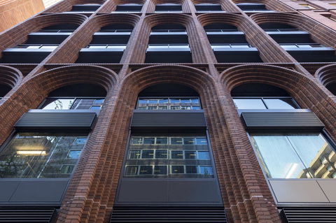 SKYE Suites Sydney - Hotel Gold Coast 1