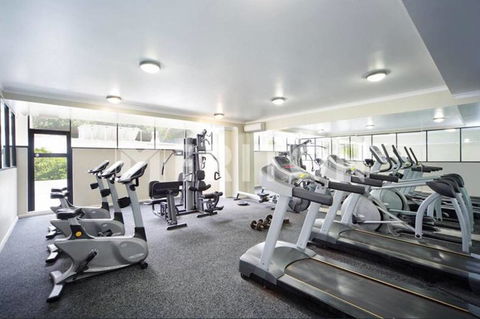 Specious Apartment With 2 Large Bedrooms - Hotel Gold Coast 5