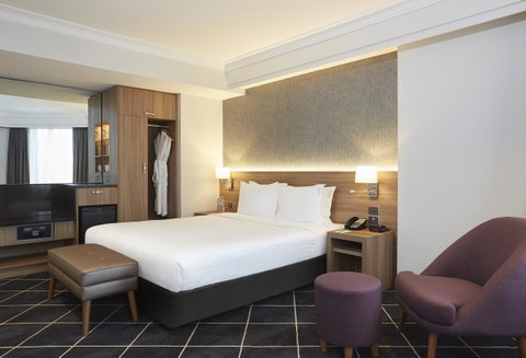 Furama Darling Harbour - Hotel Gold Coast 18