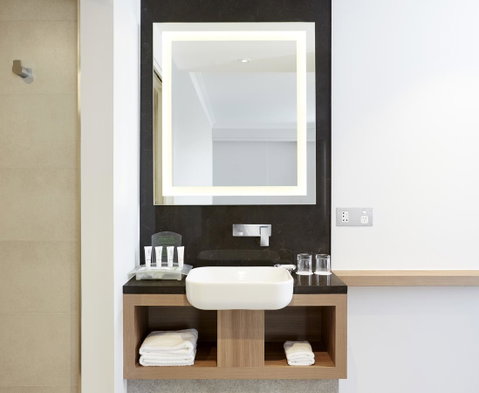 Furama Darling Harbour - Hotel Gold Coast 10