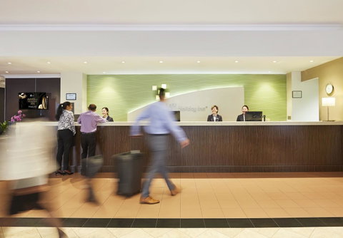 Furama Darling Harbour - Hotel Gold Coast 2