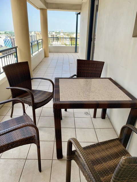 Castle Serviced Apartments - Hotel Gold Coast 9