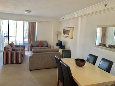 Castle Serviced Apartments - Hotel Gold Coast 4