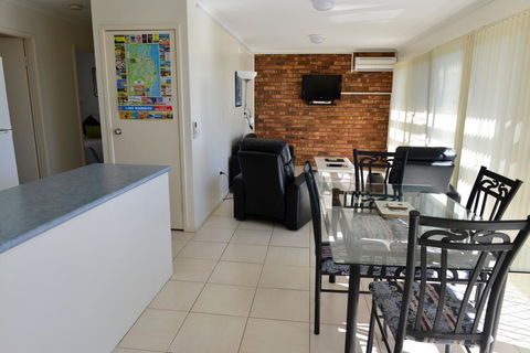 Beach House Holiday Apartments - Hotel Gold Coast 8