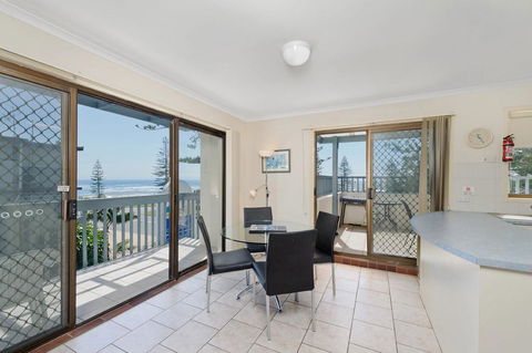 Beach House Holiday Apartments - Hotel Gold Coast 21