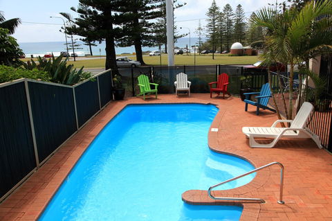 Beach House Holiday Apartments - Hotel Gold Coast 2