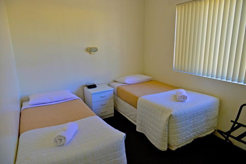 Beach House Holiday Apartments - Hotel Gold Coast 9