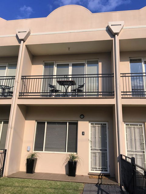 Travers Street Apartment - Hotel Gold Coast 0