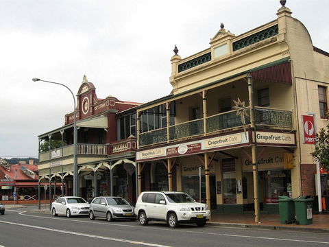 Red Waratah - Hotel Gold Coast 17