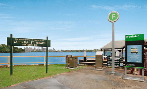 Elegant Family Home Close To Harbour And Views - Hotel Gold Coast 16