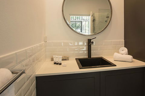 Elegant Family Home Close To Harbour And Views - Hotel Gold Coast 7