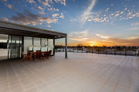 The Penthouse - Hotel Gold Coast 33