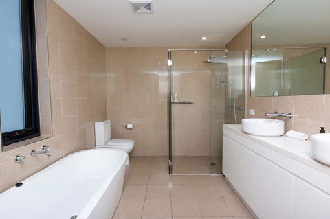 The Penthouse - Hotel Gold Coast 16