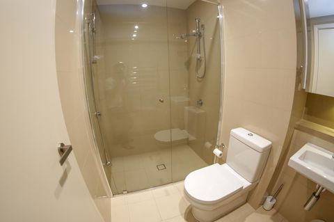 Olympic Park Sunshine 2 Bedrooms Apts With Private Parking - Hotel Gold Coast 18