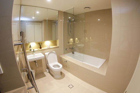 Olympic Park Sunshine 2 Bedrooms Apts With Private Parking - Hotel Gold Coast 15