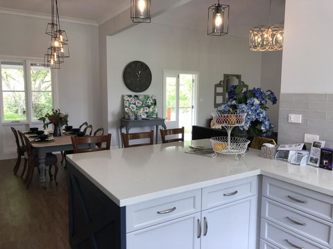 Chanticleer Gardens Barn Cottage With A Pool - Hotel Gold Coast 27