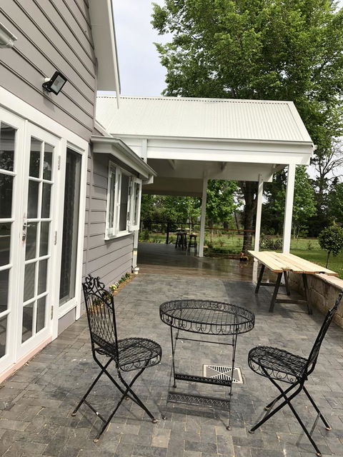 Chanticleer Gardens Barn Cottage With A Pool - Hotel Gold Coast 25