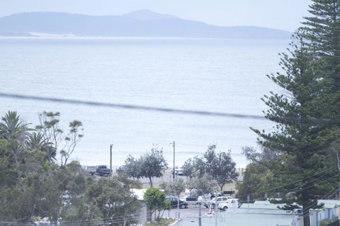 Clareview, 8 Korogora Street - Hotel Gold Coast 5