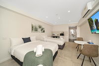 Book Goulburn Accommodation Vacations Hotel Gold Coast Hotel Gold Coast