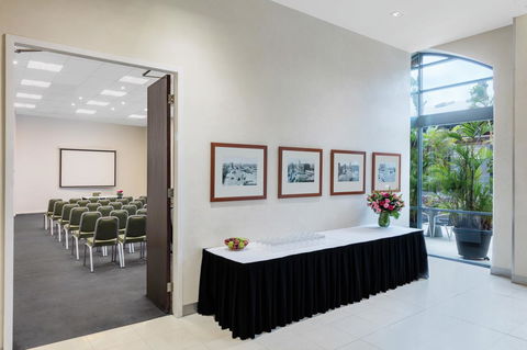 Adina Apartment Hotel Sydney Central - Hotel Gold Coast 12