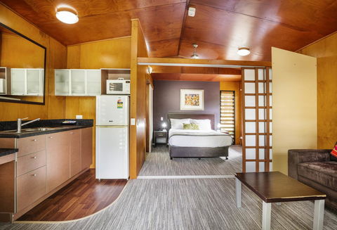 Mercure Darwin Airport Resort - Hotel Gold Coast 3