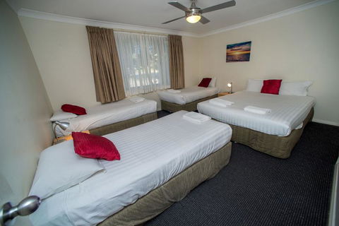Beaches Serviced Apartments - Hotel Gold Coast 0