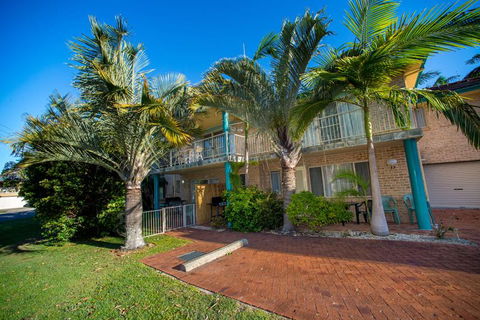 Beaches Serviced Apartments - Hotel Gold Coast 1