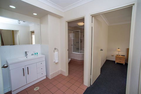 Beaches Serviced Apartments - Hotel Gold Coast 18