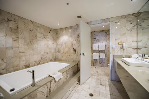 Hilton Darwin - Hotel Gold Coast 35