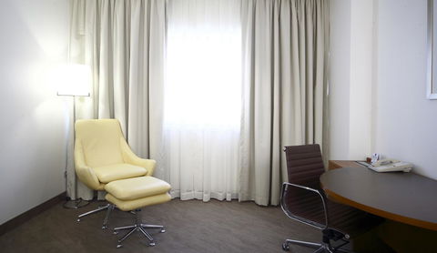 Novotel Canberra - Hotel Gold Coast 16