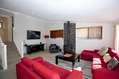 Boronia 2/30 Nettin Circuit - Hotel Gold Coast 1