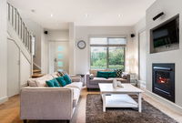 Book Mentone Accommodation Vacations Hotel Gold Coast Hotel Gold Coast