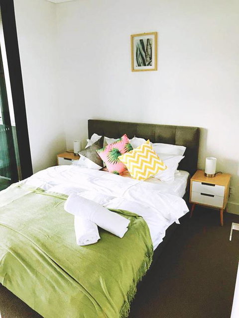 Brand New 2 Bed Apartment With Absolute Park View - Hotel Gold Coast 3