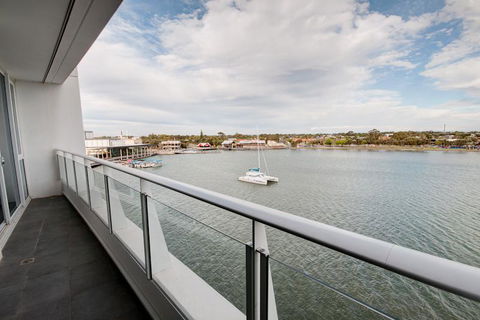 Bridgepoint 502 - Hotel Gold Coast 2