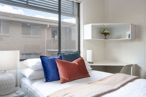 Bright Studio Steps From Westmead Hospital - Hotel Gold Coast 1