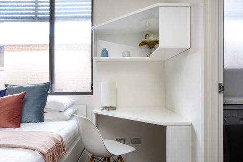 Bright Studio Steps From Westmead Hospital - Hotel Gold Coast 2