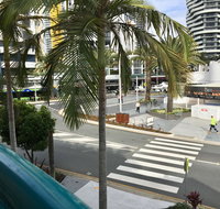 Broadbeach Private Apt with CHA - Hotel Gold Coast