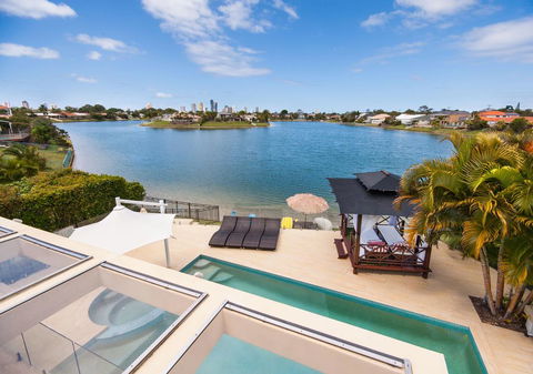Broadbeach Waterfront Holiday House - Hotel Gold Coast 0