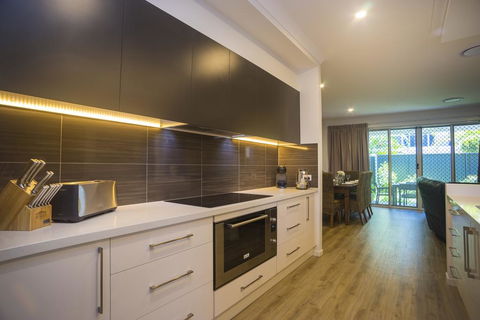 Broadwater Paradise - Hotel Gold Coast 2