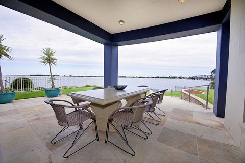 Brookwater- Waterfront On Lake Mulwala - Hotel Gold Coast 2
