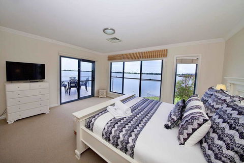 Brookwater- Waterfront On Lake Mulwala - Hotel Gold Coast 0