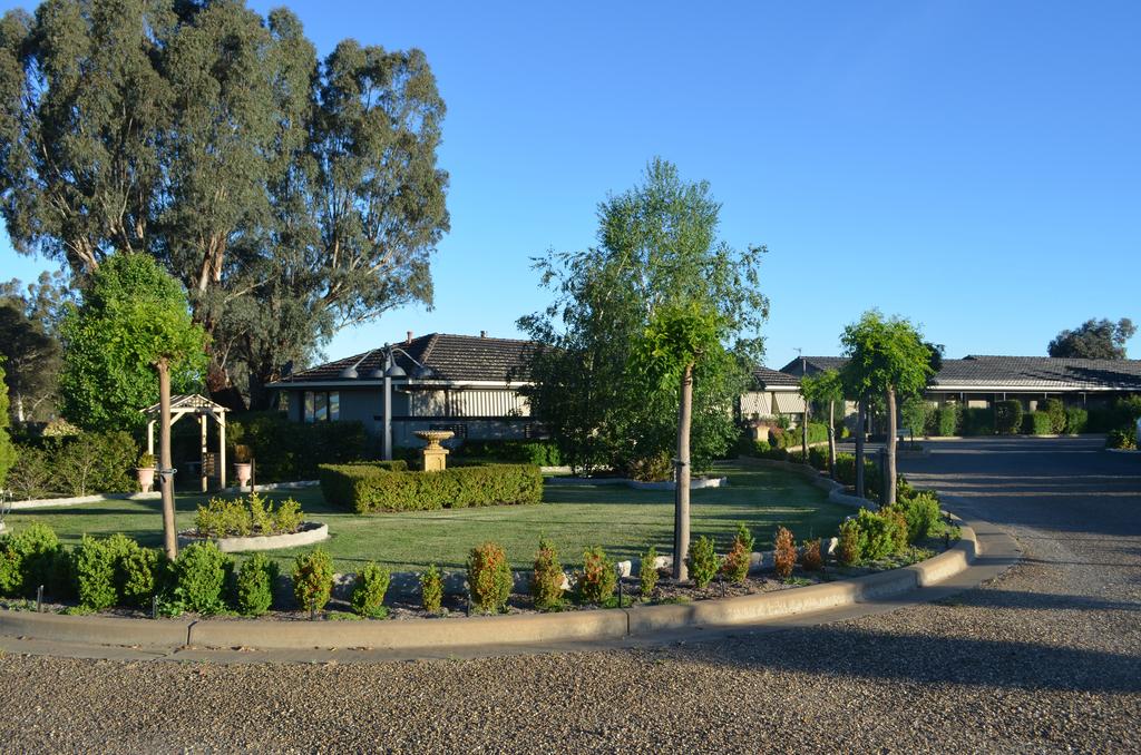 Lake Albert NSW Hotel Gold Coast