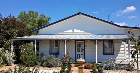 C & A's Cottage - Hotel Gold Coast 1