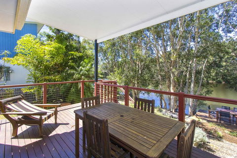 CABARITA BEACH BLISS - HOLIDAY HOME ON THE LAKE - Hotel Gold Coast 3
