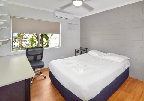Cairns Adventure Lodge - Includes All Meals Served In The Dining Hall - Hotel Gold Coast 2