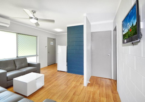 Cairns Adventure Lodge - Includes All Meals Served In The Dining Hall - Hotel Gold Coast 1