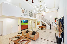 Book Cairns Accommodation Hotel Gold Coast Hotel Gold Coast