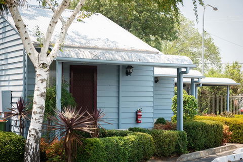 Canberra Ave Villas - Hotel Gold Coast 0